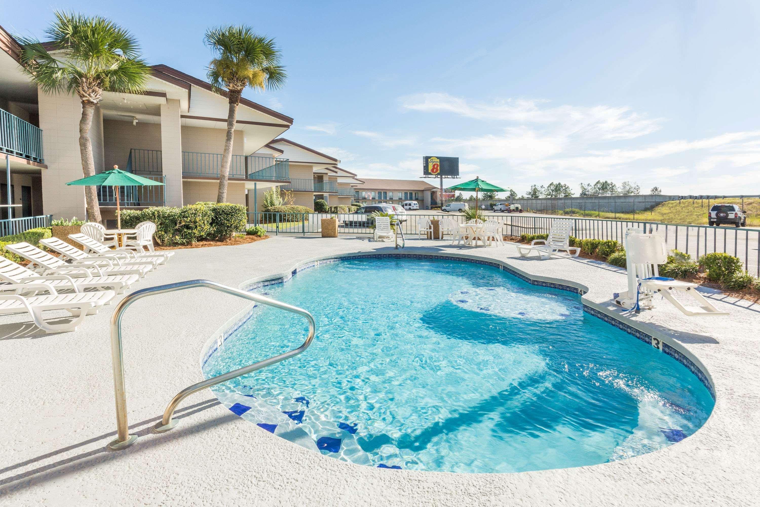 Super 8 By Wyndham Adel Ga I-75 Hotel Exterior photo